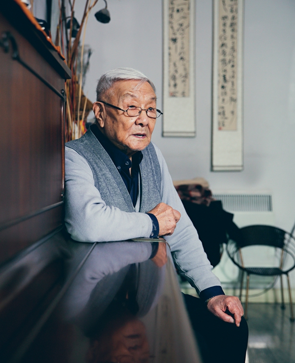 94歲楊先讓，一刀一筆任平生