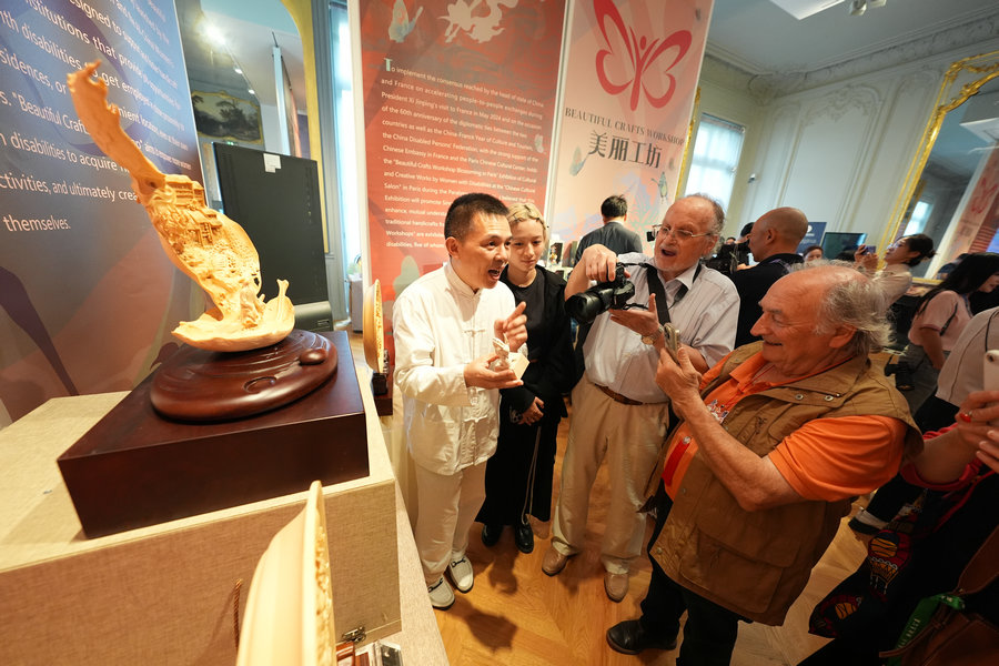 Paris exhibition in celebration of China-France cultural exchange