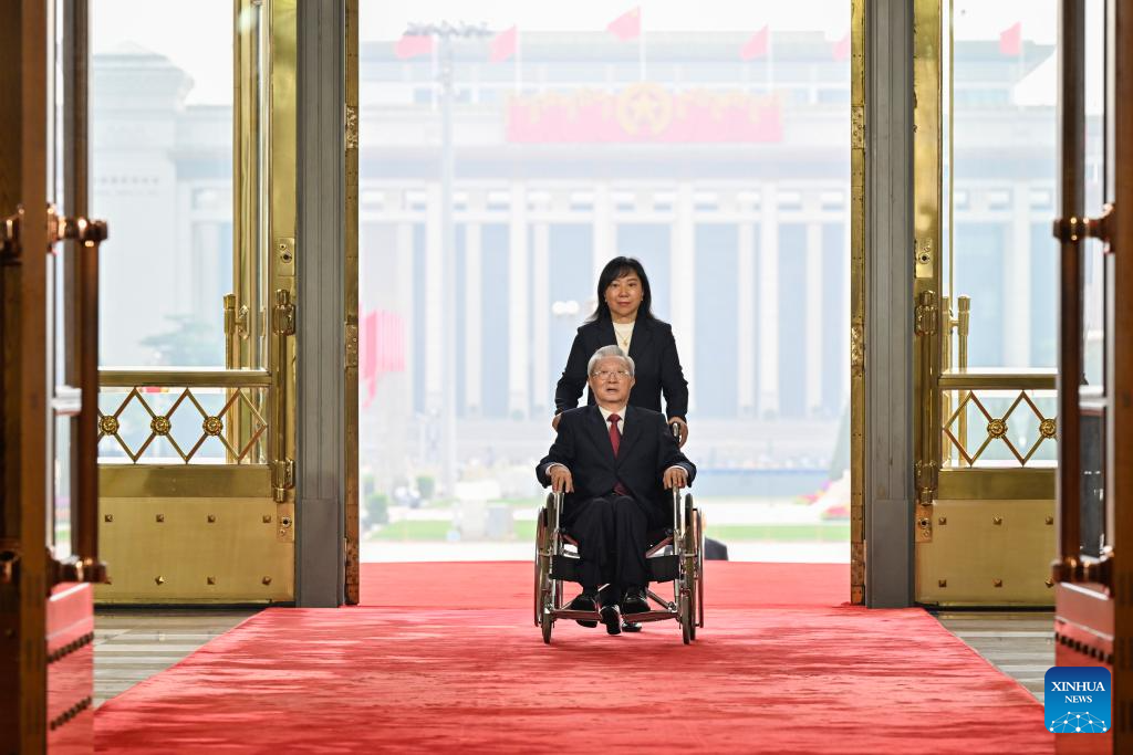 China holds ceremony awarding highest state honors