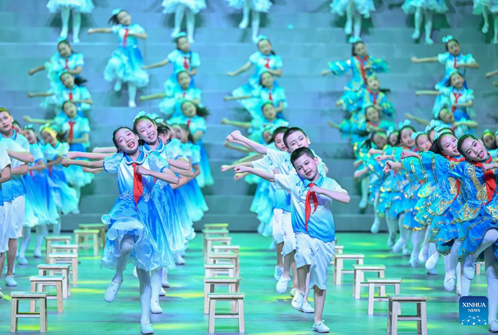 Performance staged in Urumqi to mark 70th founding anniversary of Xinjiang Production and Construction Corps