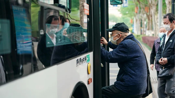 98歲沈燮元，古籍江海寄余生